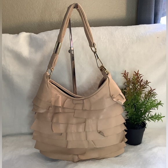 Saint Laurent Saint Tropez Leather Shoulder Bag - Picture 1 of 14